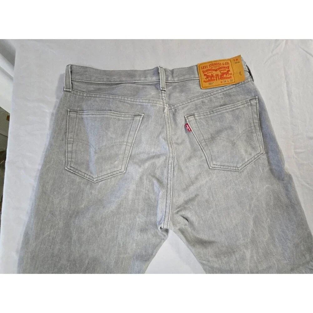 Levi's 501 Men Jeans 34x34 Gray Denim Straight Button Fly (Actual 34x32)